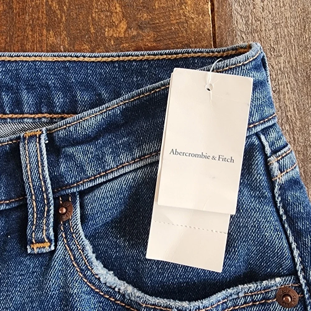 A&F NWT Curve Love Ankle Straight Jeans Size 6R Retro Grunge Casual Blue Comfort